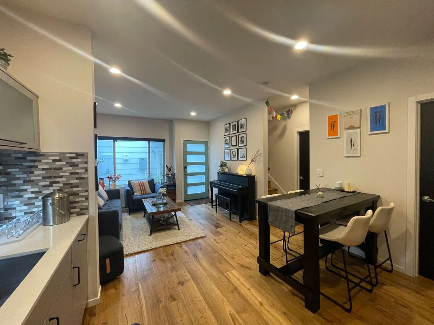 3Bd/2.5Ba Seattle Townhome — Photo 4
