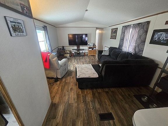 5th image of 777 Pioneer Rd #5