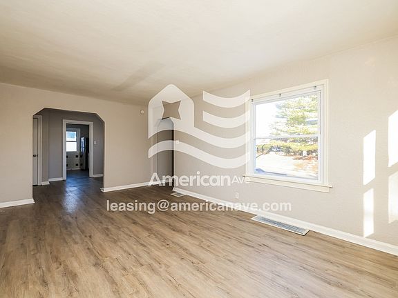 682773_005_living_room_14288914.jpg