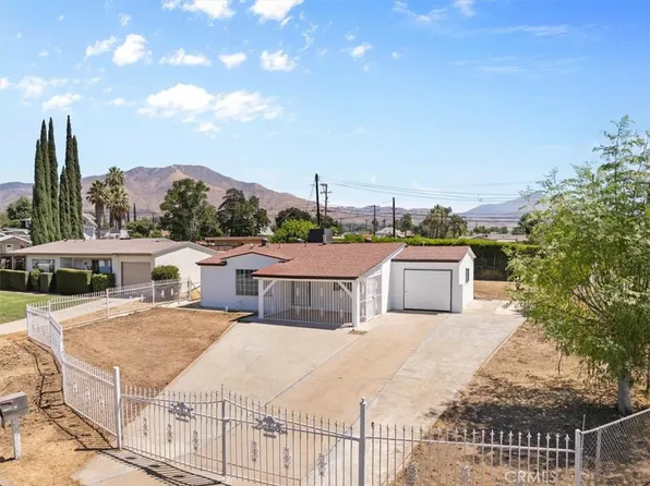 27256 13th St, Highland, CA 92346