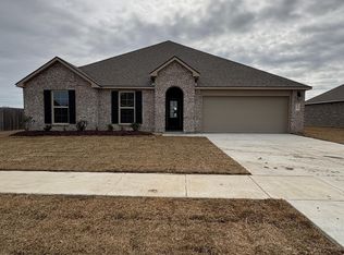 505 Fontaine Ct, Breaux Bridge, LA 70517