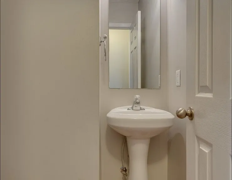 3001 Hamilton Church Rd #403 — Photo 7