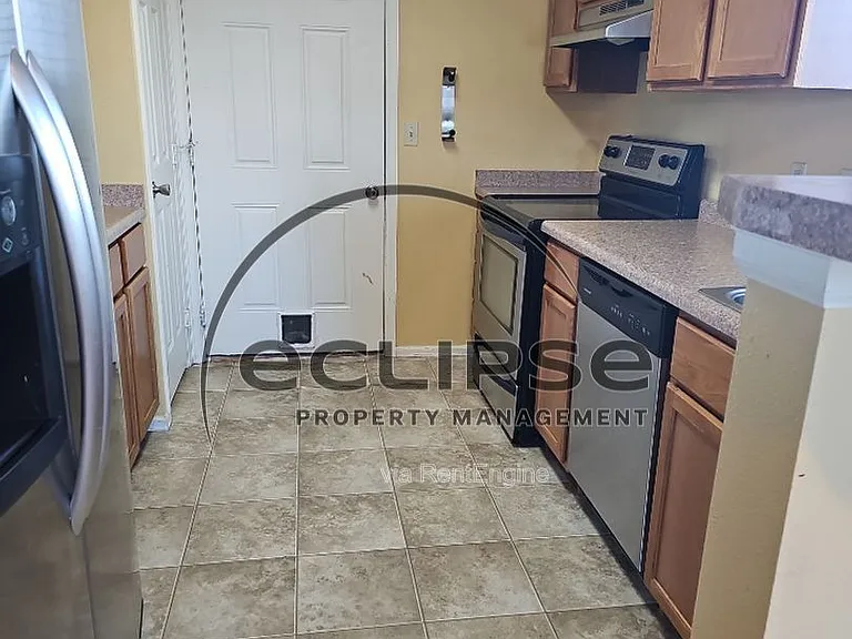 2700 Moran Pl — Photo 4