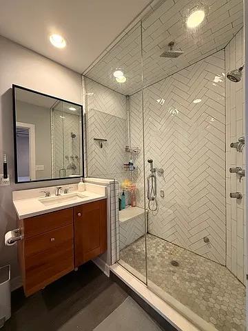 2319 W Wabansia Ave #2 — Photo 6