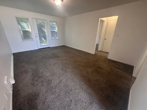Evergreen Apartments, 2103-2115 W Riverside Ave #9, Spokane, WA 99201