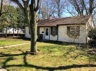 1302 Napoleon St, Valparaiso, IN 46383