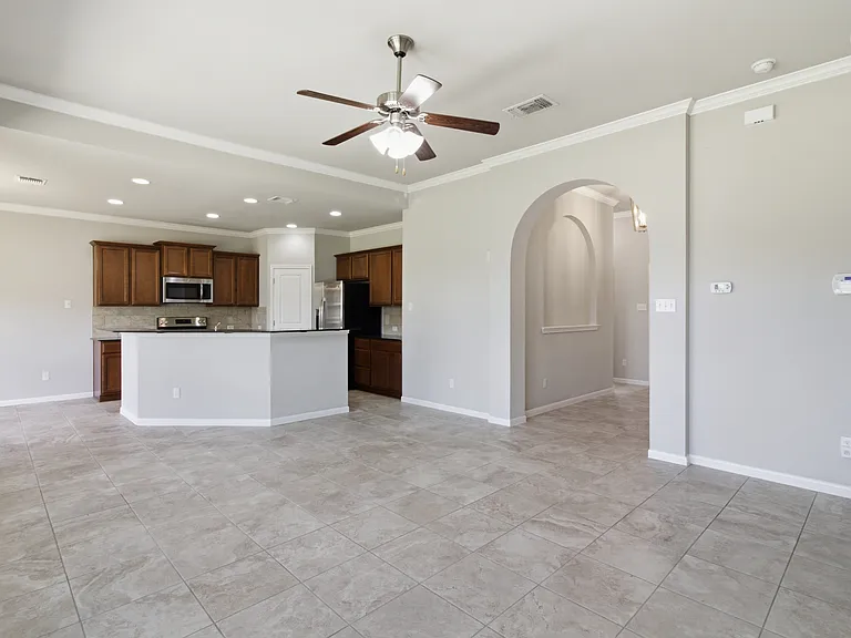 5716 Blackstone Dr — Photo 7