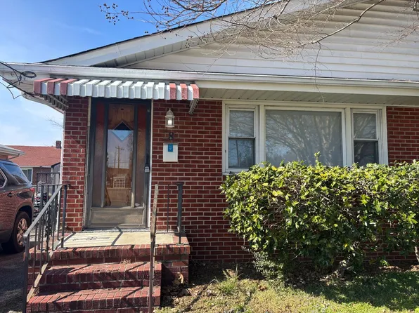 8 Rip Rap Rd, Hampton, VA 23669