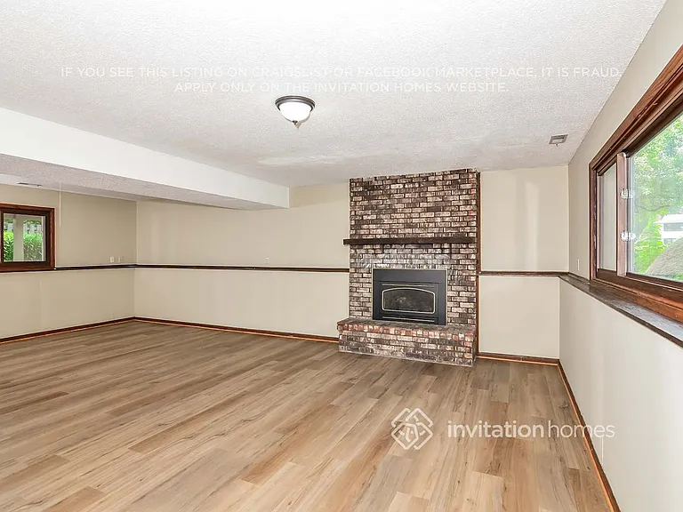 1764 Evergreen Bay — Photo 10