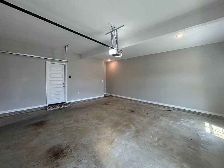 547 Rosalie Woods Dr — Photo 20