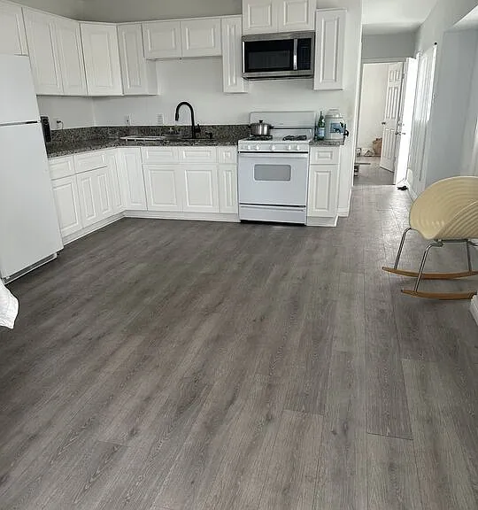 1116 N Ardmore Ave — Photo 4