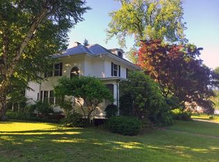 229 Riverside Dr, Northampton, MA 01062