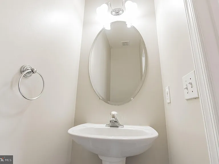 11715 Gunners Dr — Photo 15
