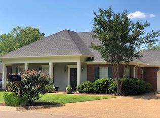 233 Woodrun Dr, Ridgeland, MS 39157