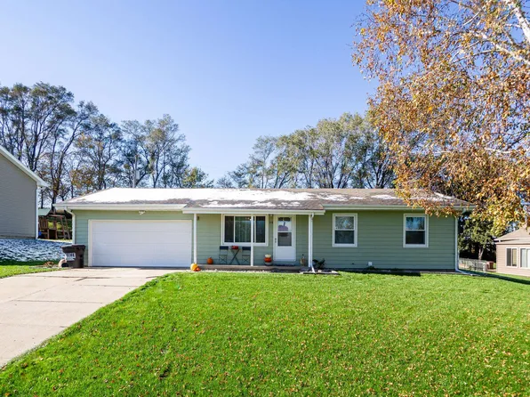 115 Hillside Dr, Hadar, NE 68701