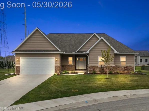 5197 June Dr, Almont, MI 48003