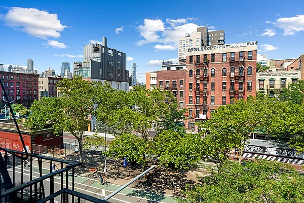 Rented by REAL New York | media 7