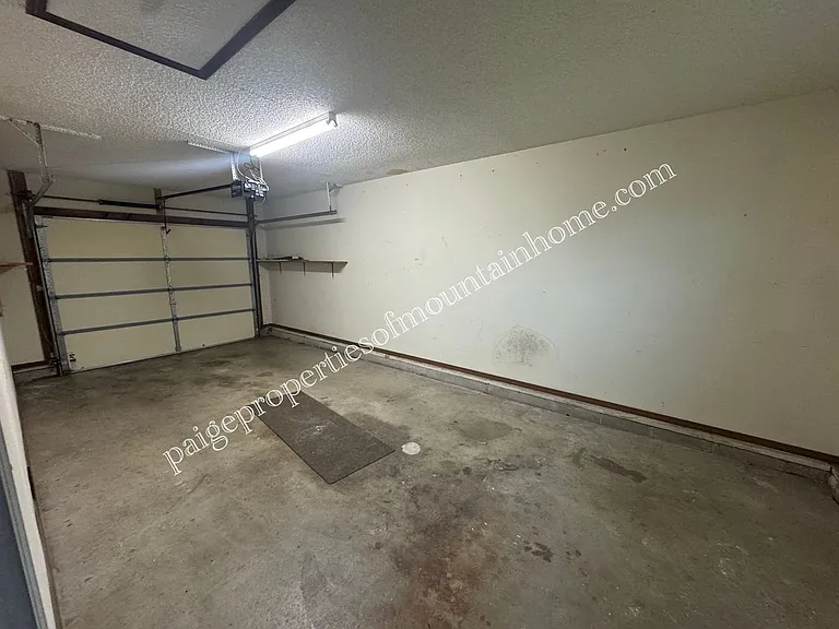 1309 Post Oak Rd — Photo 2