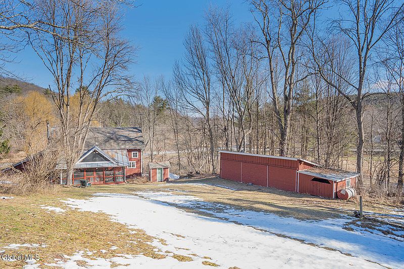 2nd image of 148 Chamberlain Mills Road