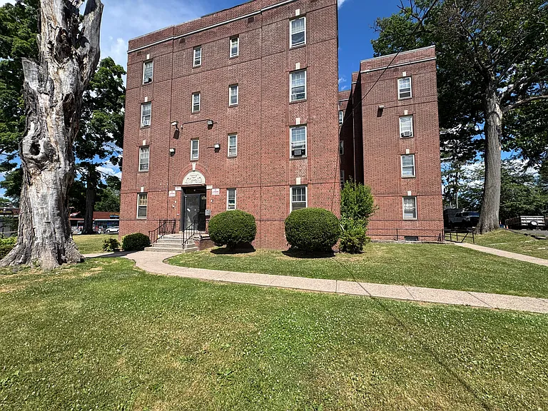 84-7C Forest St #7C — Photo 9