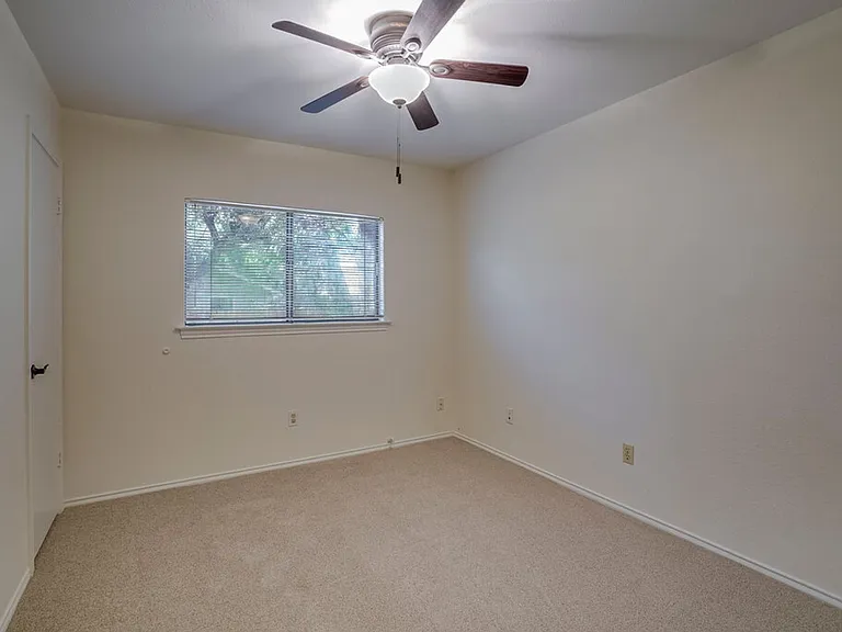 7004 Dallas Dr — Photo 17