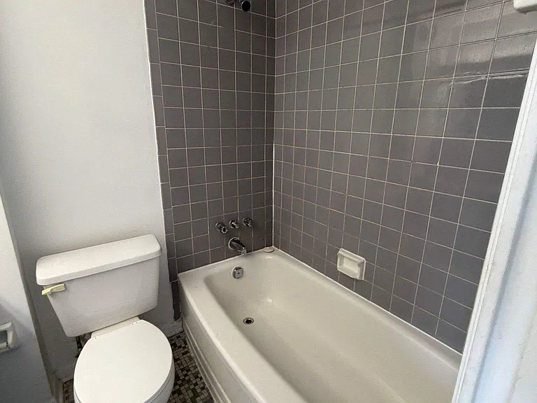 283 Maclaren St — Photo 7