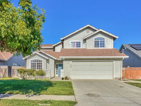 1133 Cape Cod Way, Salinas, CA 93906