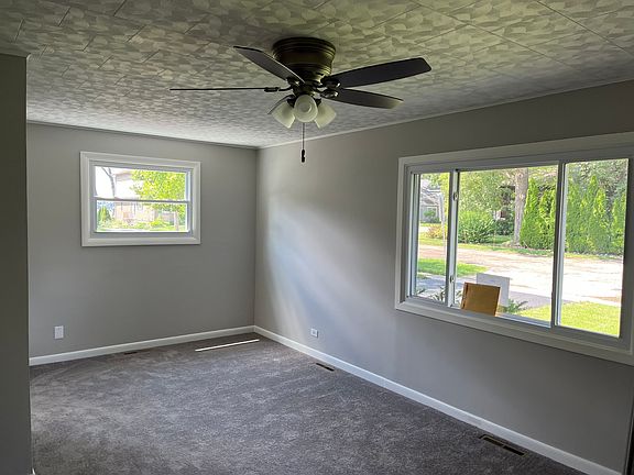 5th image of 427 SE Garfield Ave