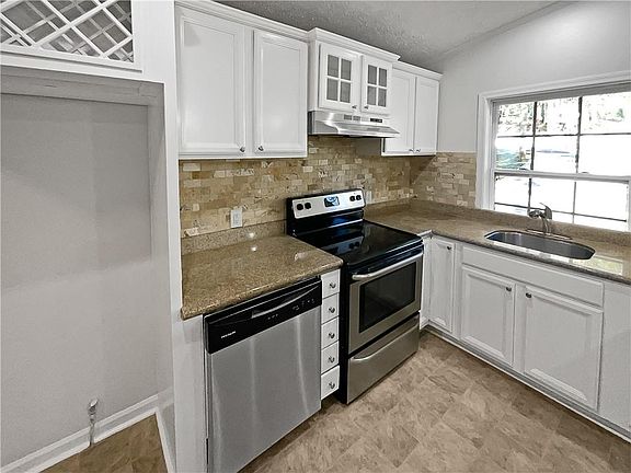 5th image of 4425 Amy Rd