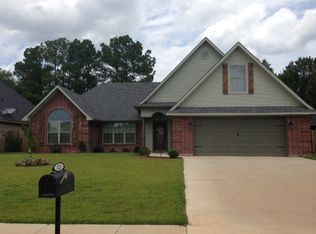 121 Lola Cir, Benton, LA 71006
