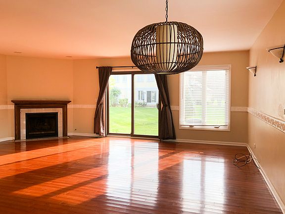 3rd image of 310 Redwing Dr #310