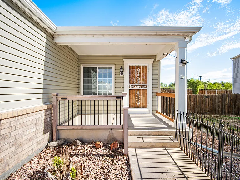 1355 Lords Hill Dr — Photo 4