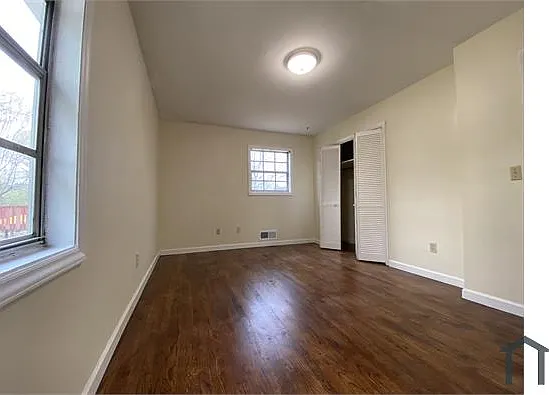 6031 Danbury Ct — Photo 8