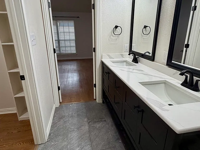 1001 Roberts Bend Ct — Photo 17