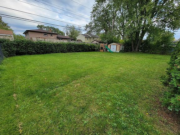 5th image of 109 Ava Ln