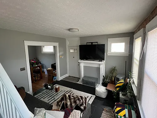 1064 E Rich St Photo 1