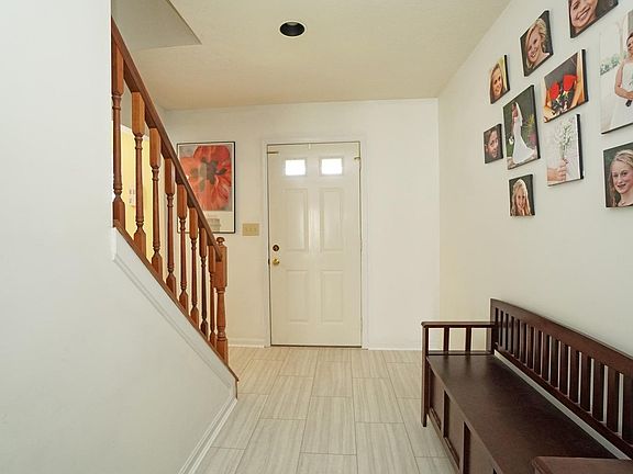 3rd image of 5053 Dellers Glen Dr