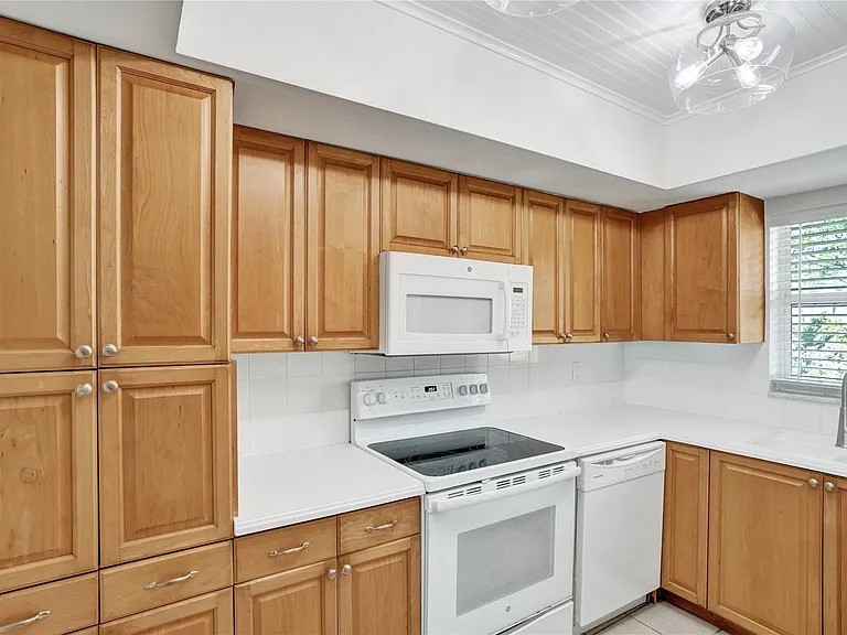 1750 S Ocean Blvd #306E — Photo 9