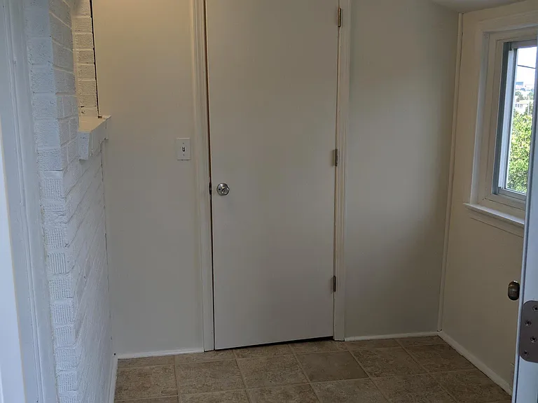 2500 Sulphur Ave — Photo 20