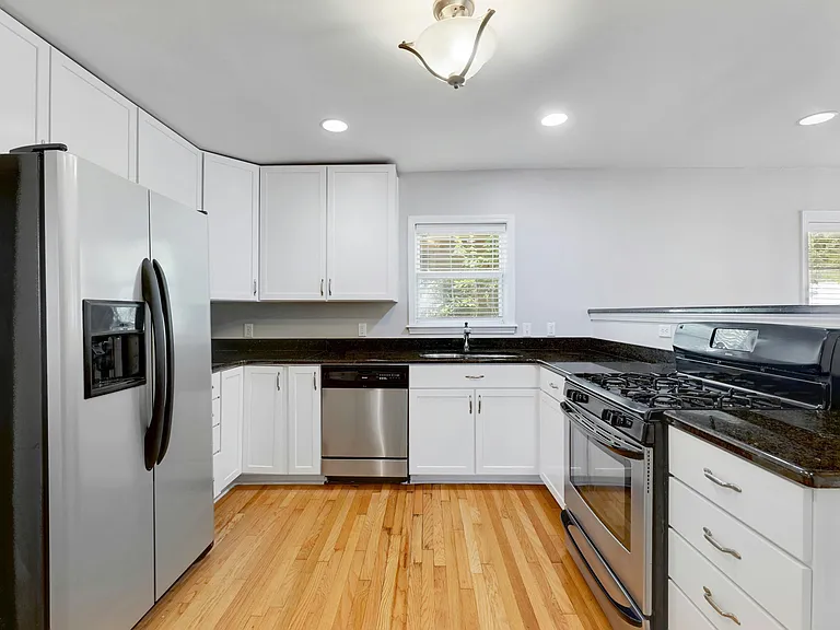 4604 Evans Ave — Photo 6