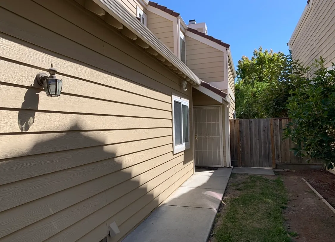 3 bed, 1491 sqft, $4,450 — Photo 4
