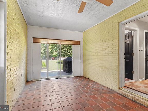 3rd image of 1604 Bulls Ln