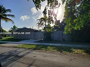 9401 SW 181st St — Photo 37