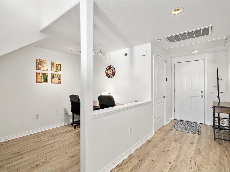 1501 India St #607 — Photo 12
