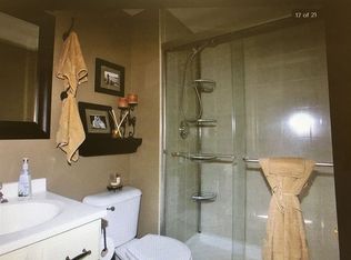 32 S 6th Ave #32GH, La Grange, IL 60525