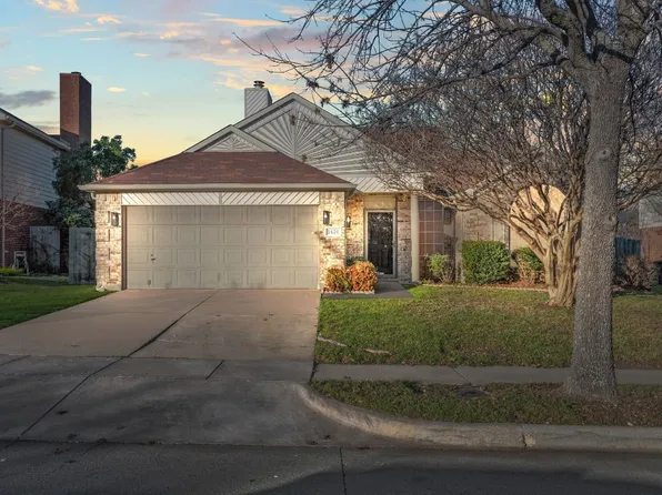 5404 Rocky Mountain Rd, Fort Worth, TX 76137
