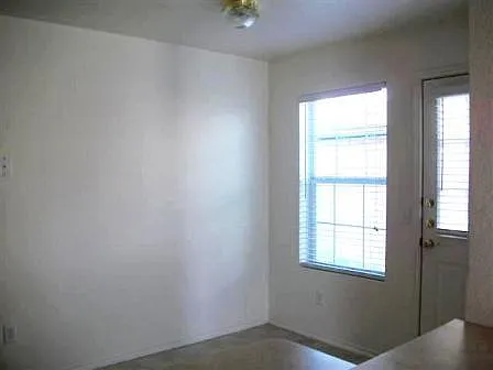 2803 Vernice Loop (3) (Small)_12212015