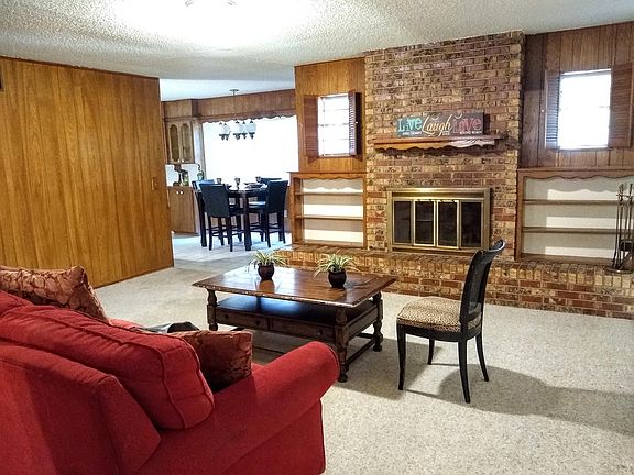 5th image of 705 Phillips Dr