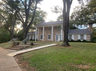 120 Trail Hollow Ln, Palestine, TX 75801