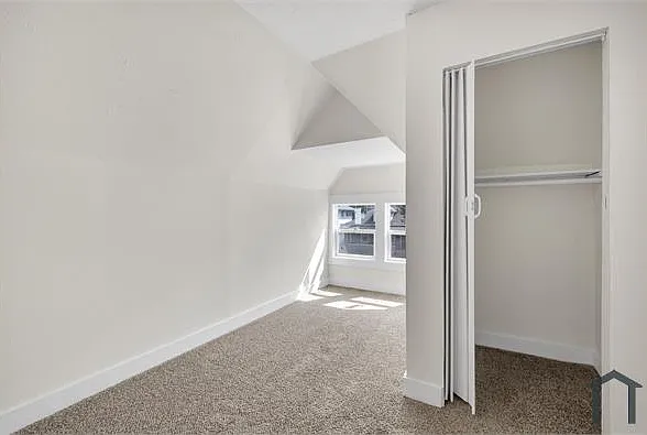 3160 Graceland Ave — Photo 17